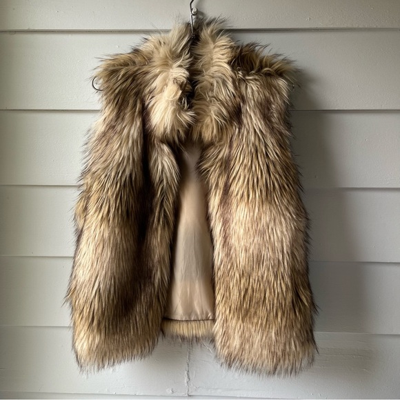 Cavalini Tops - Ci Sono by Cavalini Faux Fur Vest in Brown and Cream Festivalware Boho